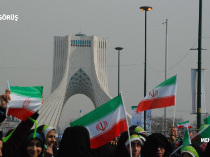 Sistem Tartışmaları Gölgesinde İran